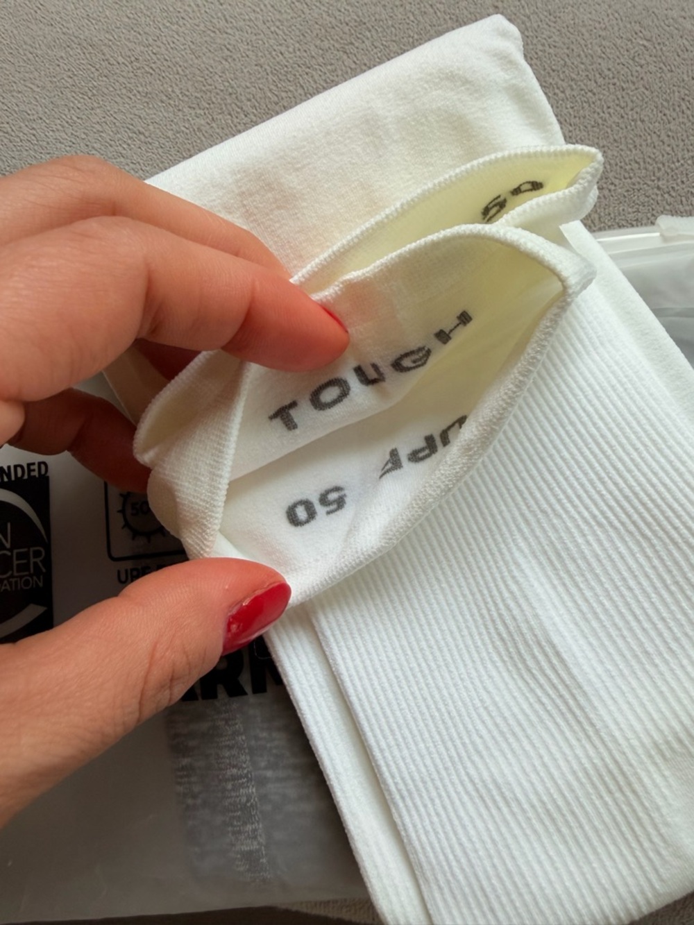 Tough Set of 2 UV Protection Cooling Arm Sleeves Gray & White - Picture 2 of 2